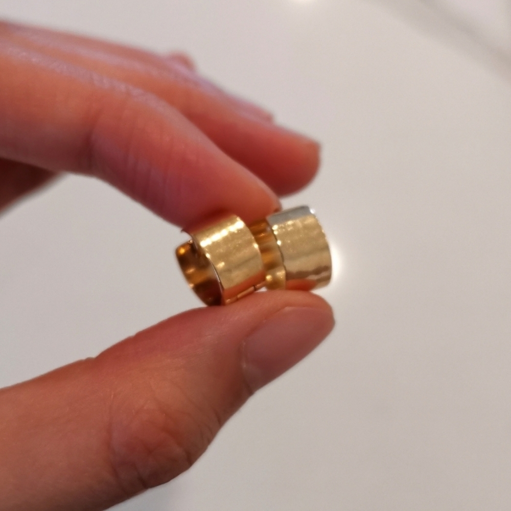 Vintage solid gold earrings